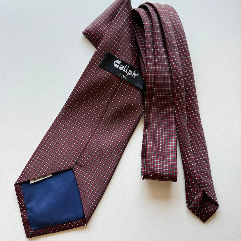 Caliph Viva Mens Burgundy Red Geometric Grid Myung Ju Silk Necktie Classic Tie